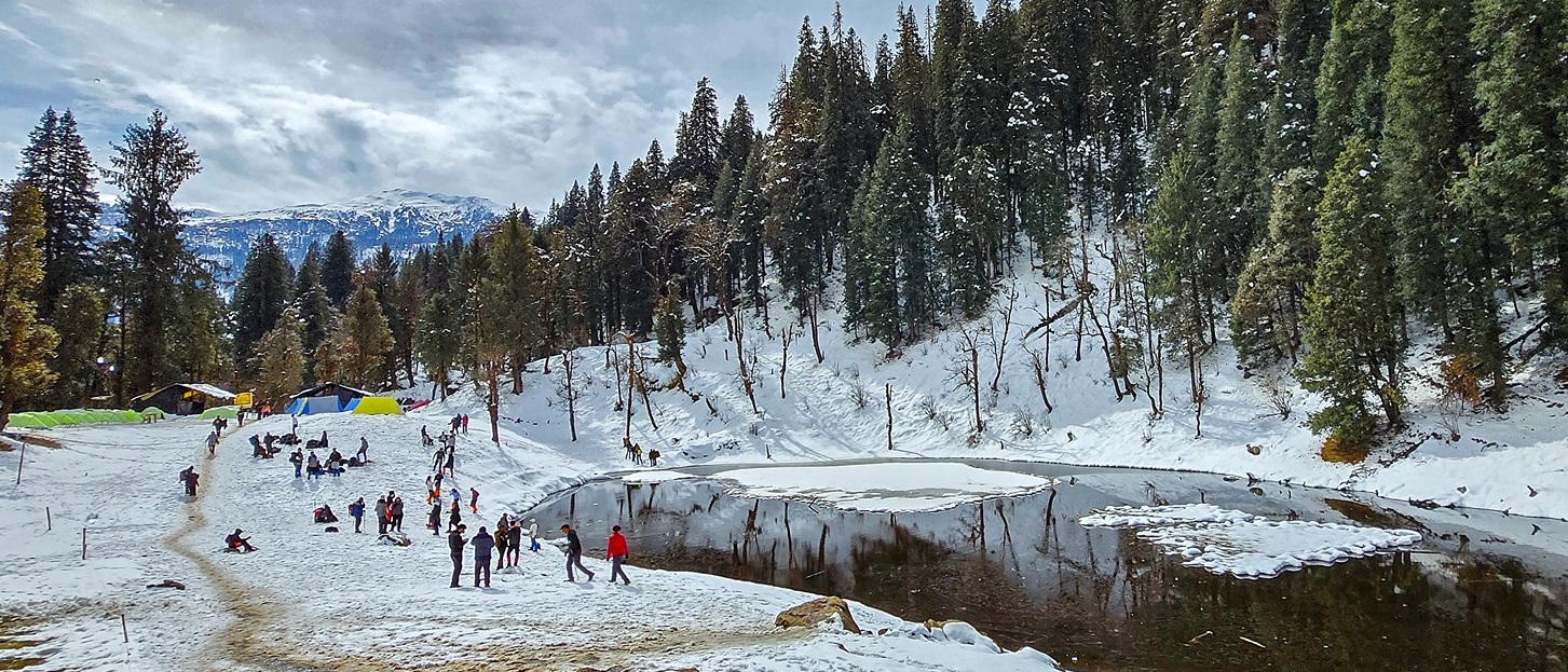 Best group winter treks in india